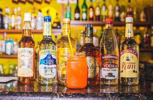 以藝術(shù)之名，約你上這家'一杯倒'的酒吧喝個痛快！